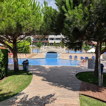 каса реал с 2 спальнями 2 этаж Апартаменти *