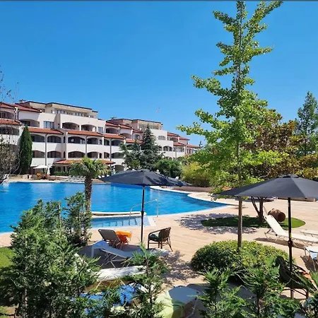 каса реал с 2 спальнями 2 этаж Апартаменти *