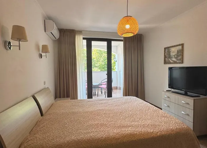 каса реал с 2 спальнями 2 этаж Апартаменти *