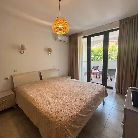 Apartment каса реал с 2 спальнями 2 этаж