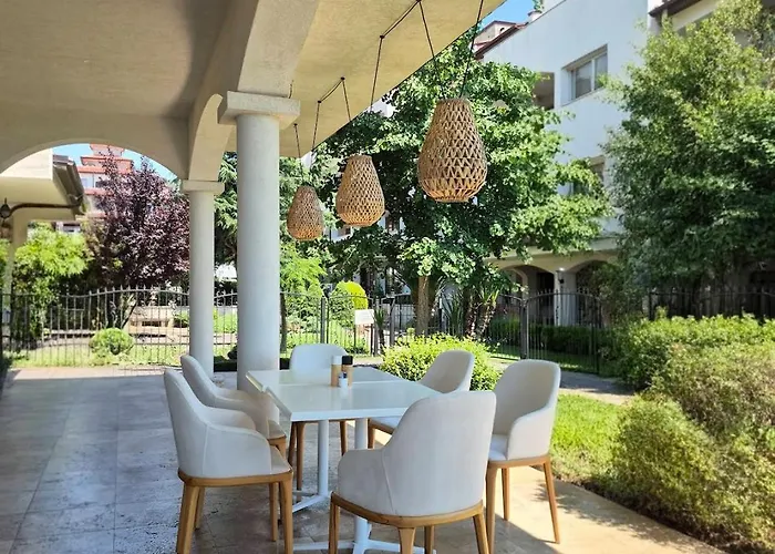 Apartament каса реал с 2 спальнями 2 этаж *