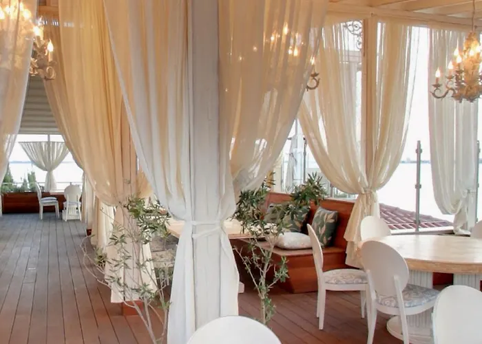 каса реал с 2 спальнями 2 этаж Apartament